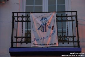 Herencia se engalan para recibir el Carnaval 6
