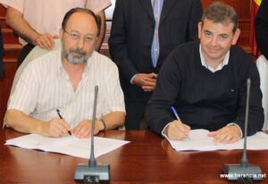 Comsermancha firma el contrato para la construcción de una Planta de Residuos de Construcción en Herencia 1