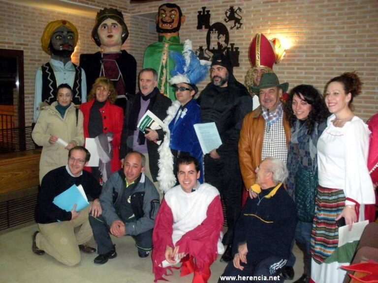 herencia pleno carnaval aa los dos grupos politicos y la comision del carnaval
