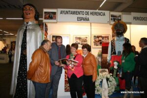 Stand de Herencia con el alcalde Stand de Herencia en la VI Feria de las Américas