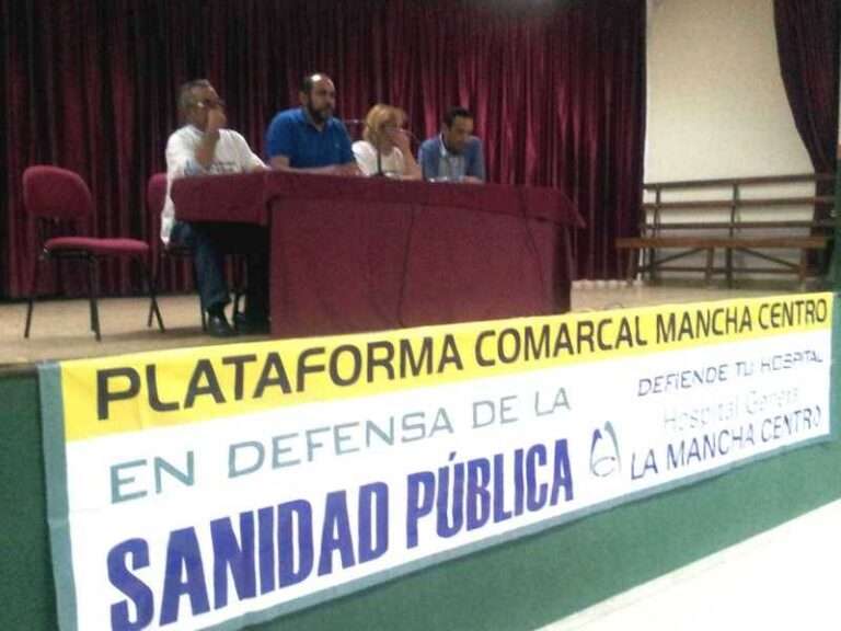 Integrantes de la Plataforma que intervinieron en el acto