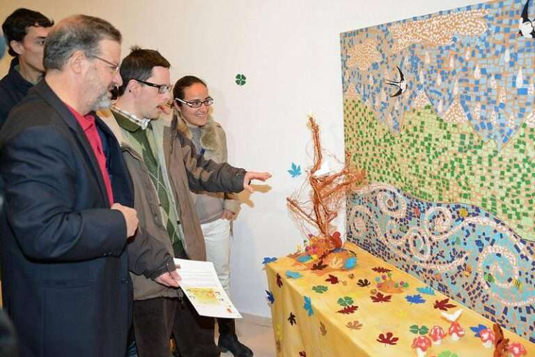El Centro Ocupacional de Herencia crea verdaderas obras de arte para la exposición provincial "Valorarte"