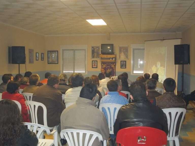 Conferencia sobre la Semana Santa en Sevilla