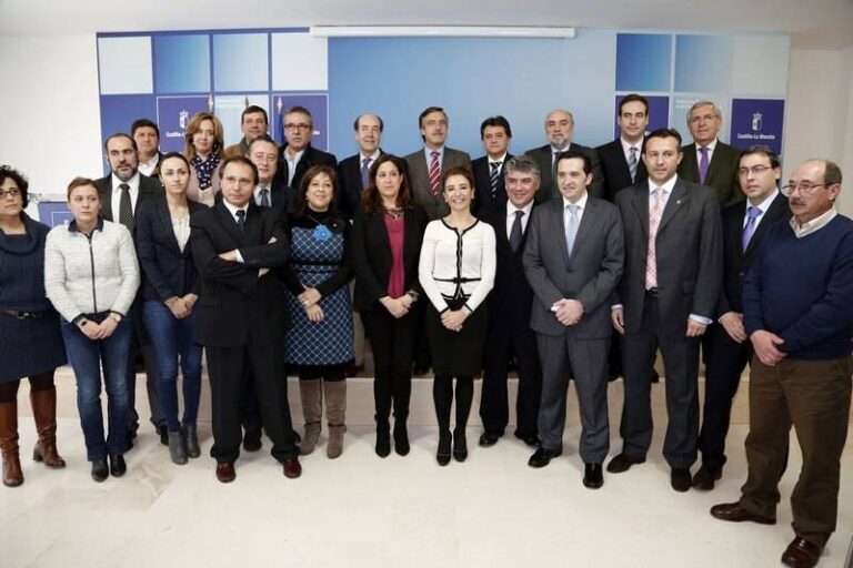 Marta García de la Calzada en la firma de convenios del Mapa de Suelo Industrial II