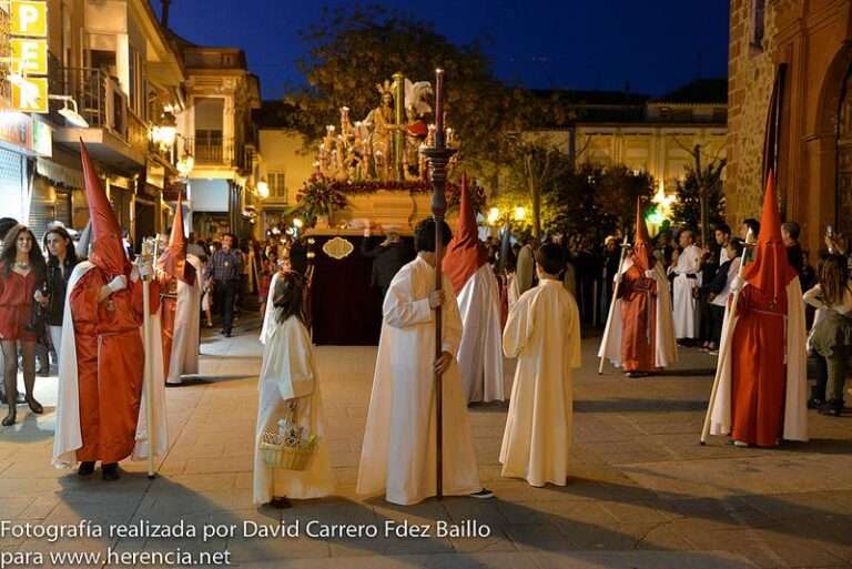 Procesión del Santo Entierro durante la Semana Santa de Herencia