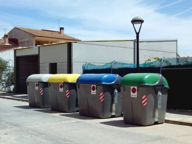 Nuevos contenedores de reciclaje de Herencia
