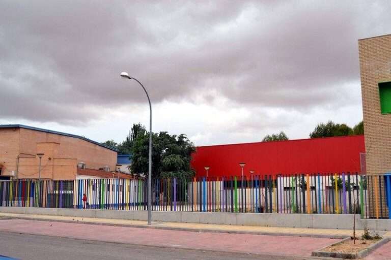 Complejo deportivo de Herencia junto al colegio Carrasco Alcalde