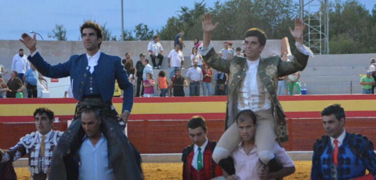 Toros en Herencia en la Feria y Fiestas de 2014. Foto de Archivo Herencia.net
