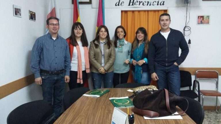Rosario Moreno-Opo de ATA se reune con autonomos transporte de Herencia
