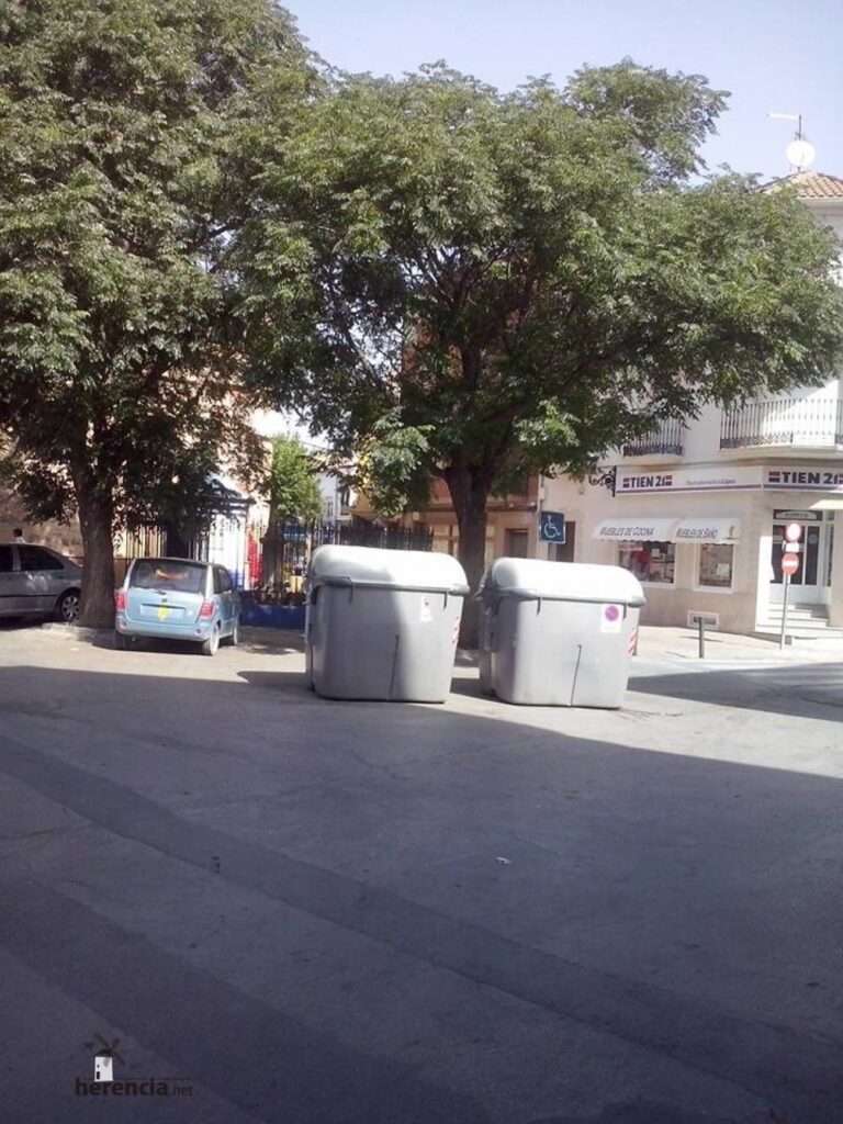 contenedores de basura en herencia - 1