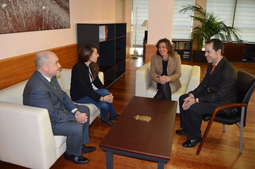 Consejera de Economía y Alcalde de Herencia