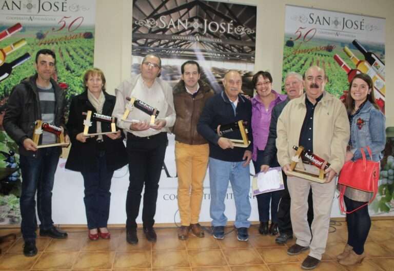 Carmen Olmedo en certamen vinos Herencia