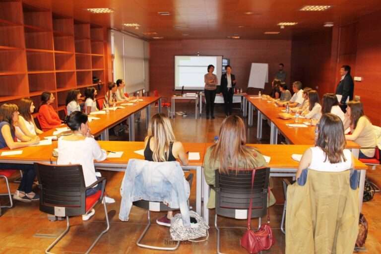 primera jornada formativa sobre sensibilización y protocolos de actuación en materia de abuso infantil
