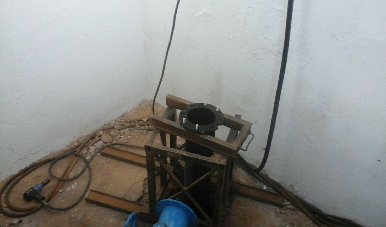 instalando-bomba-de-captacion-de-palancas