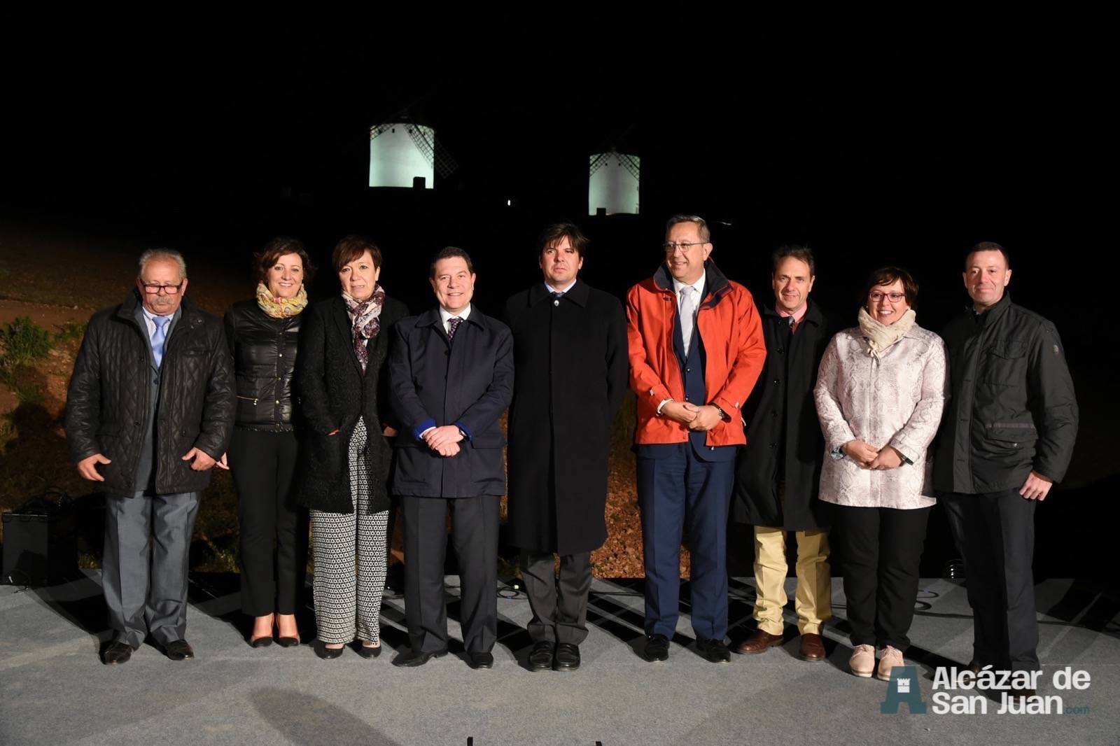 Los molinos de viento de Castilla-La Mancha con iluminación artística como reclamo artístico 3