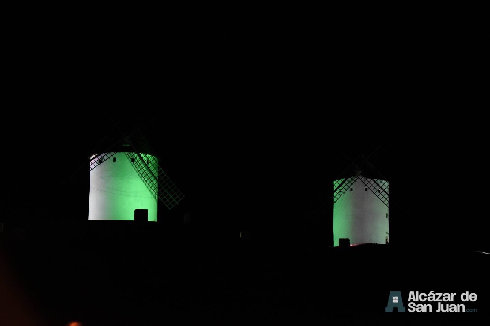 Los molinos de viento de Castilla-La Mancha con iluminación artística como reclamo artístico 5