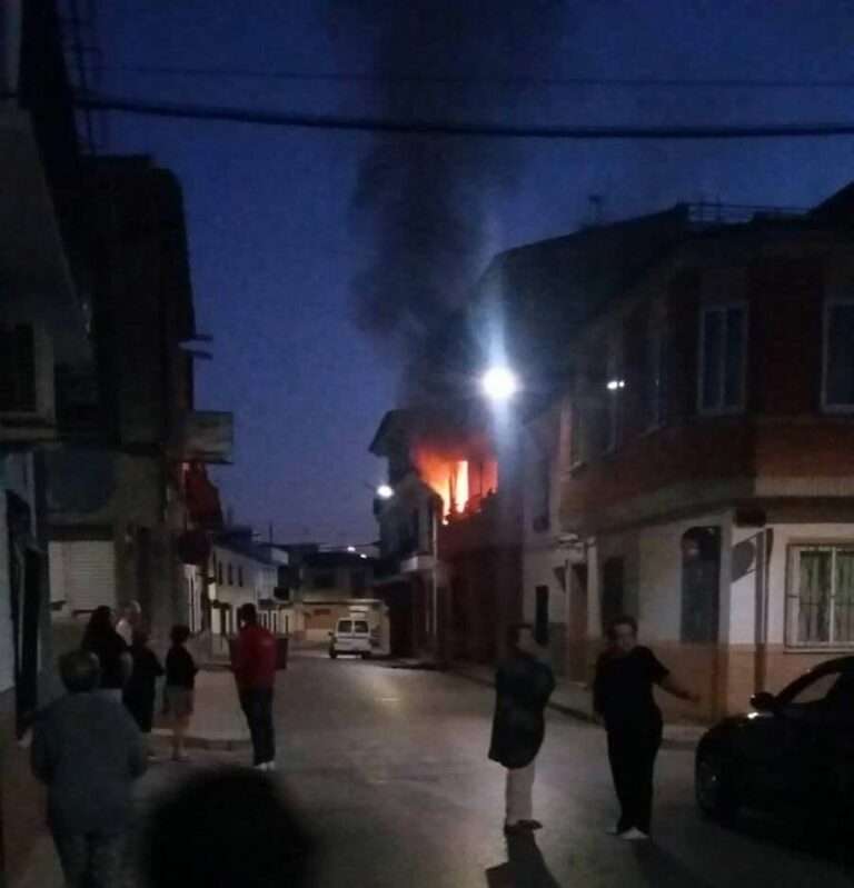 Incendio Calle Tahona en Herencia (ciudad real)