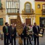 La hermandad de El Santo peregrina hasta la Capilla de los Marineros de Sevilla 5
