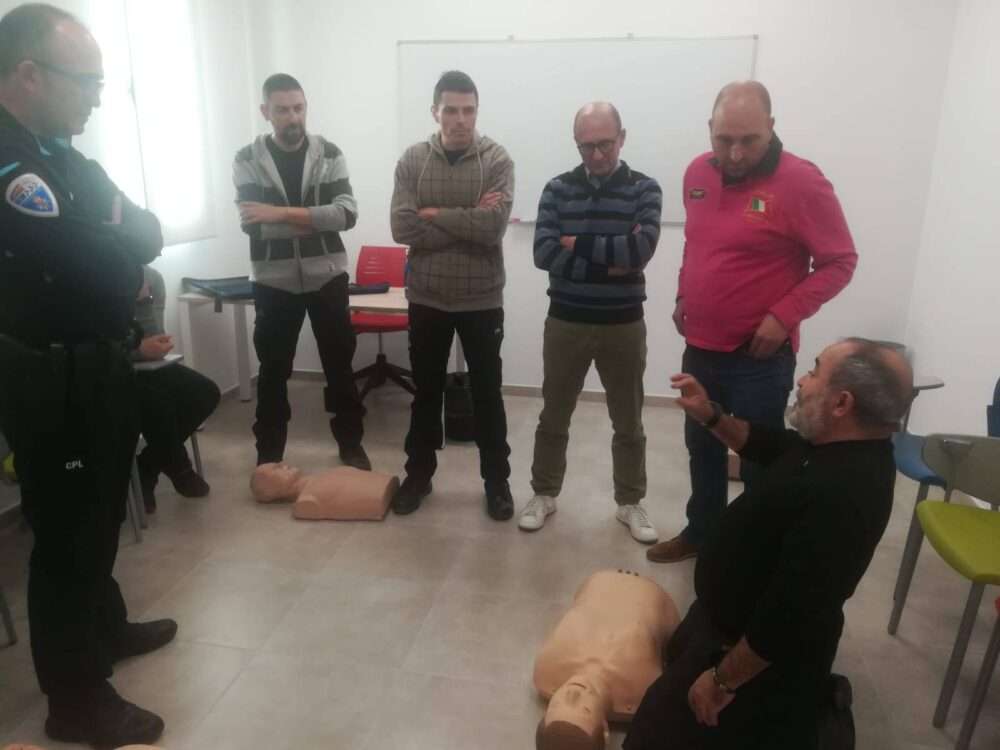 Celebrado el curso de reciclaje para utilizar el Desfibrilador Externo SemiAutomático (DESA) 11