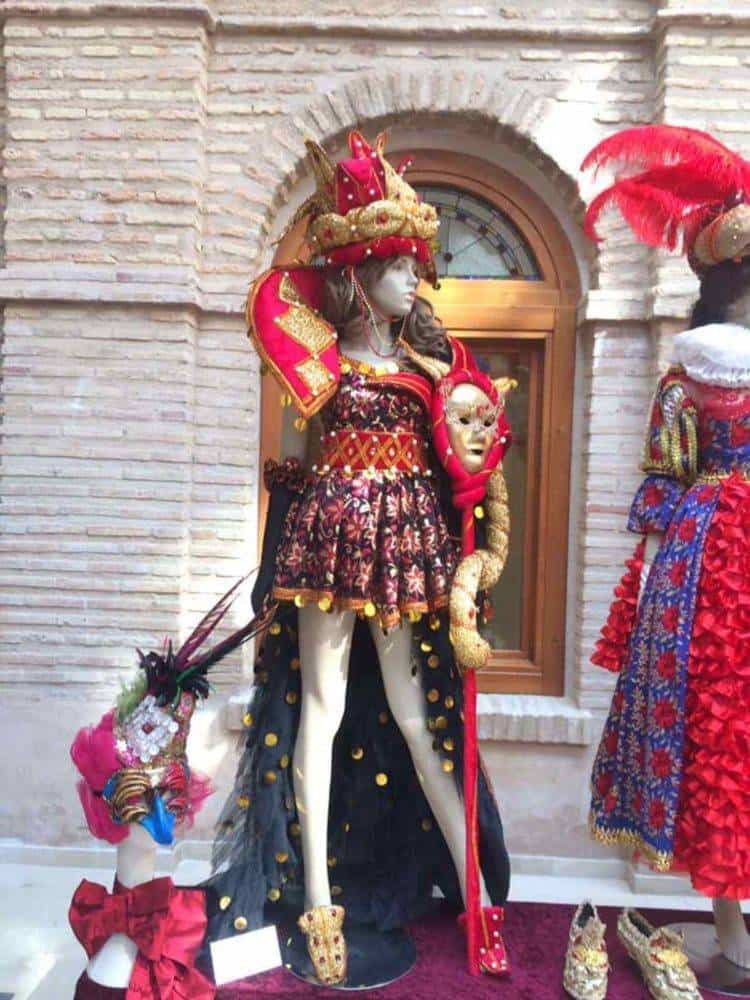 Fotografías de la Exposición de trajes del Carnaval de Herencia 21