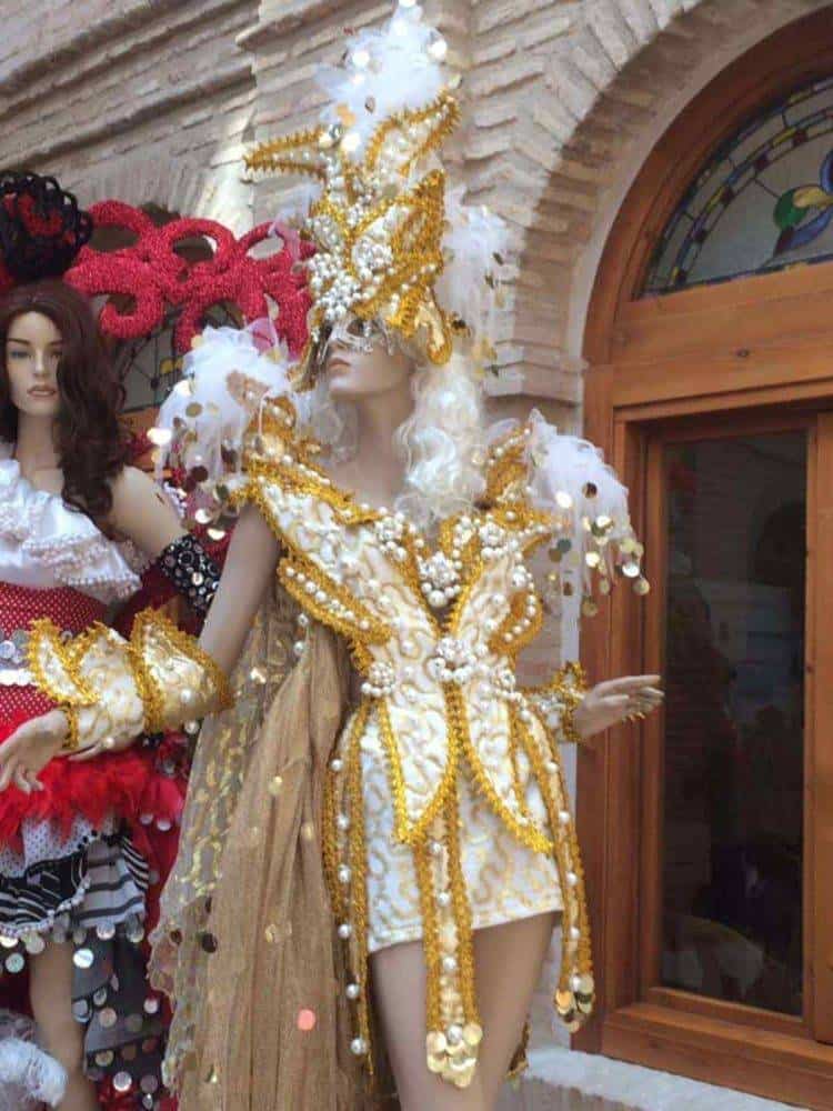 Fotografías de la Exposición de trajes del Carnaval de Herencia 22