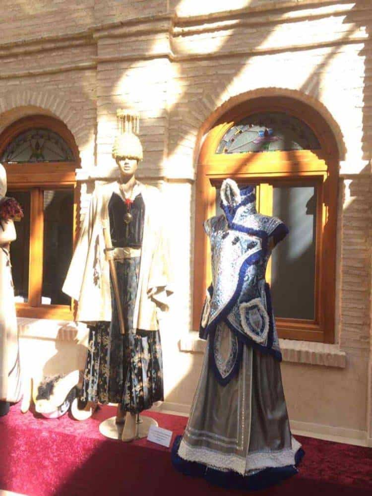 Fotografías de la Exposición de trajes del Carnaval de Herencia 24