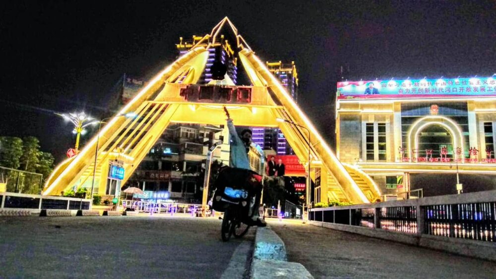Perlé atravesando China hacia el Tíbet Perlé atravesando China hacia el Tíbet05 1000x563 - Perlé atravesando China hacia el Tíbet