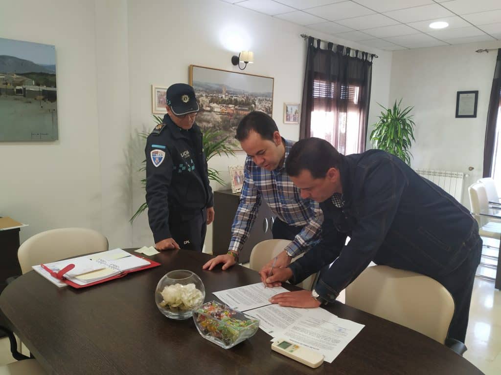 Herencia cuenta con un nuevo policía para completar una plantilla de 15 personas Toma posesión un nuevo policía local en Herencia1 - Herencia cuenta con un nuevo policía para completar una plantilla de 15 personas