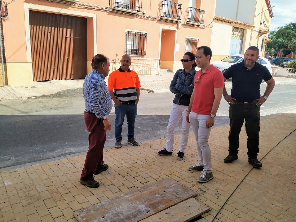 Continúan las obras de renovación del acerado en el barrio de San Antón Continúan las obras de renovación del acerado en el barrio de San Antón - Continúan las obras de renovación del acerado en el barrio de San Antón