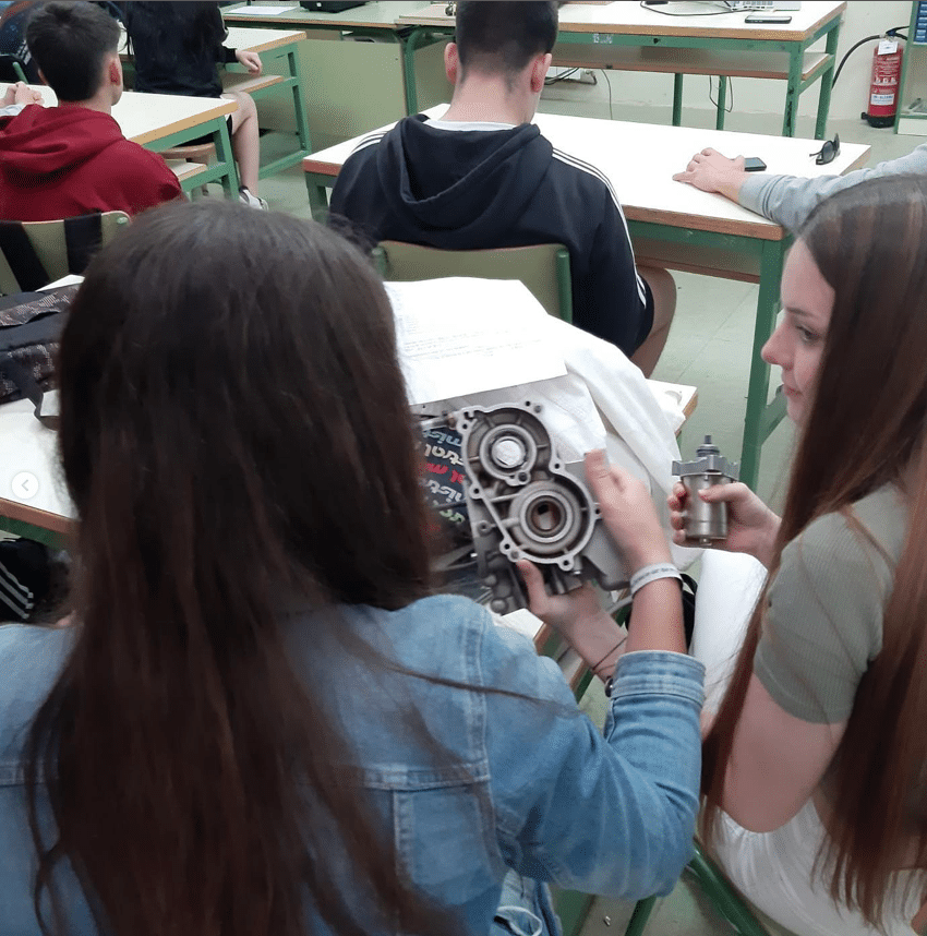 Electromecánica Madero imparte dos talleres el Seminario Menor Mercedario y el IES Hermógenes Rodríguez 8