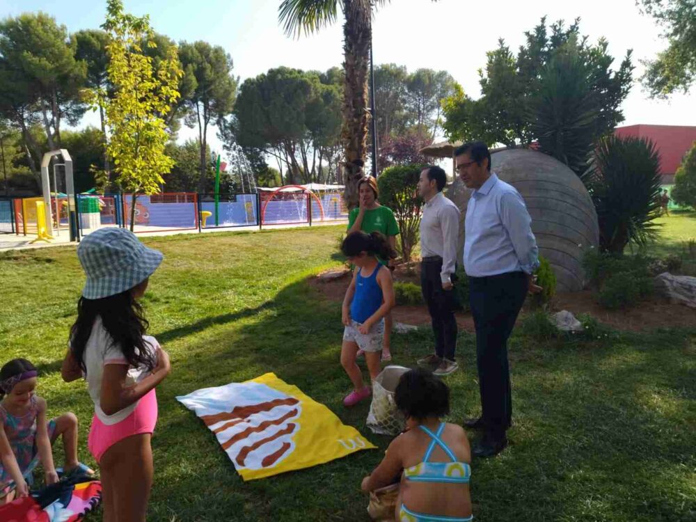 El Plan de Obras de Diputación ayuda a tener unas instalaciones más modernas y accesibles en la piscina municipal 9
