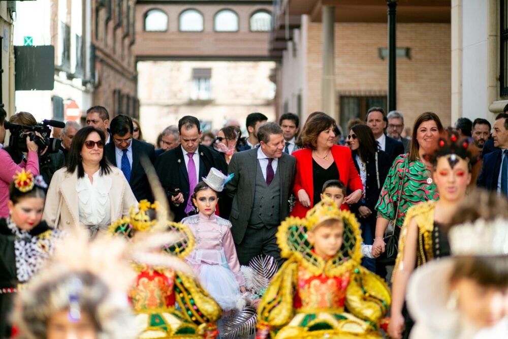 García-Page en el Ofertorio del Carnaval de Herencia 2023 19