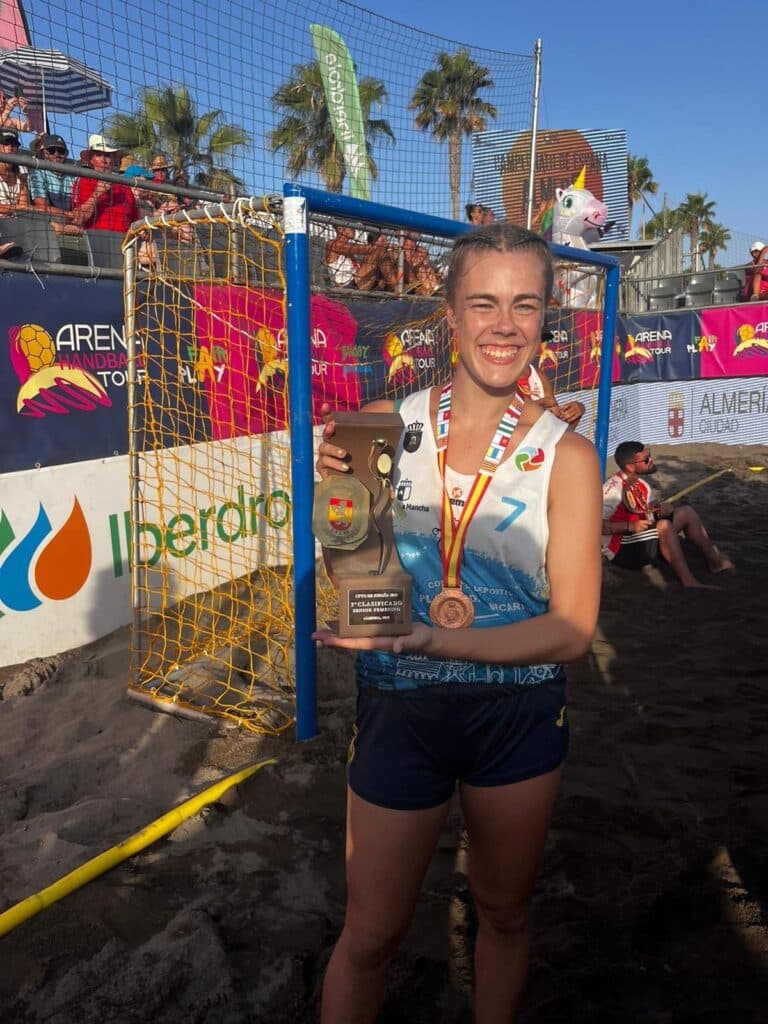 Bm Beach Ciudad Real Bronce En El Campeonato De Espa A De Balonmano Playa Con La Participaci N