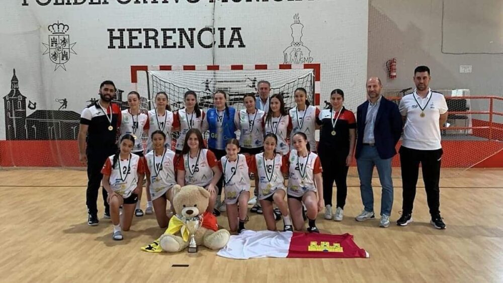 Herencia cerró con éxito el Sector Nacional de Balonmano Infantil Femenino 1