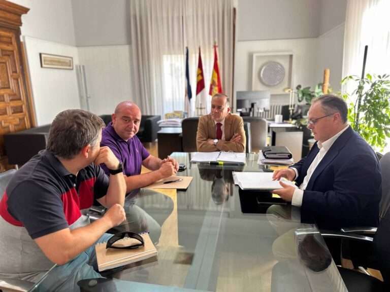 Alcalde de Gamonal solicita a Gregorio que evite la reapertura del Hotel Jake y éste le pide "tranquilidad"