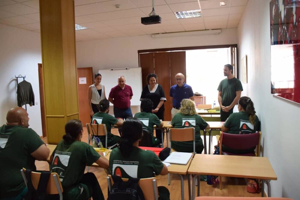 La Junta ultima las bases de los programas duales de FP en el Ámbito Laboral en la región