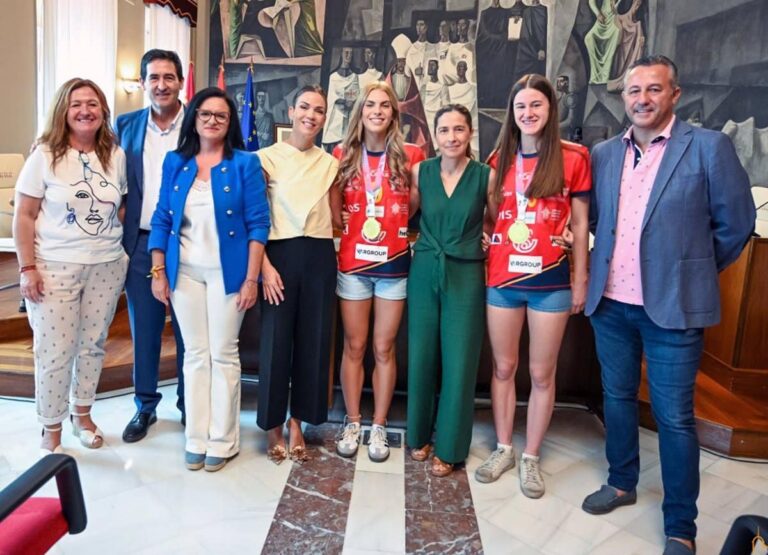Recibidas en la Diputación de Ciudad Real Celia García y Nayra Solís: "Sois un ejemplo de esfuerzo y de trabajo"