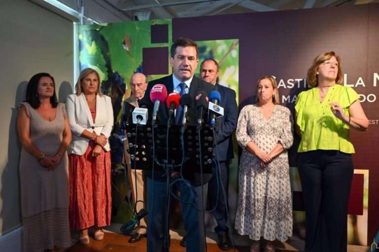 Valverde incorpora la participación de bodegas y cooperativas de la provincia a la promoción internacional de Fenavin