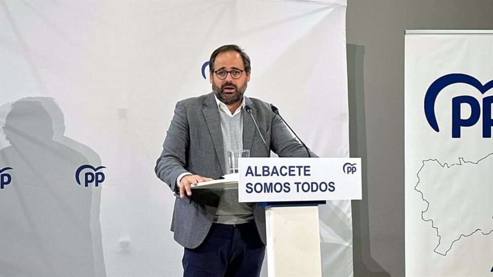 Núñez insiste en pedir a Page un fondo para que ayuntamientos puedan asumir "competencias impropias de Junta"