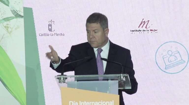 Page adelanta la aprobación del proyecto de presupuestos de C-LM de 2025 el martes con 12.700 millones de euros