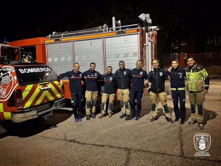 Parten para Valencia ocho bomberos del Ayuntamiento de Guadalajara para ayudar en las zonas afectadas