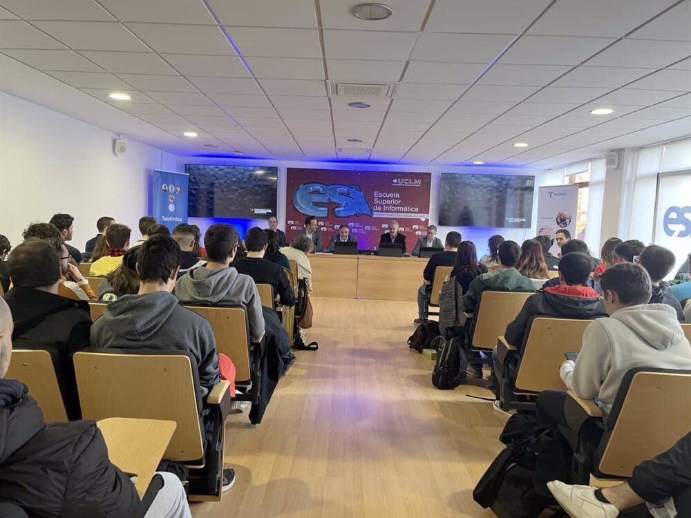 Muestran en Ciudad Real cómo la tecnología mejora la inclusión de personas mayores o con trastornos del espectro autista