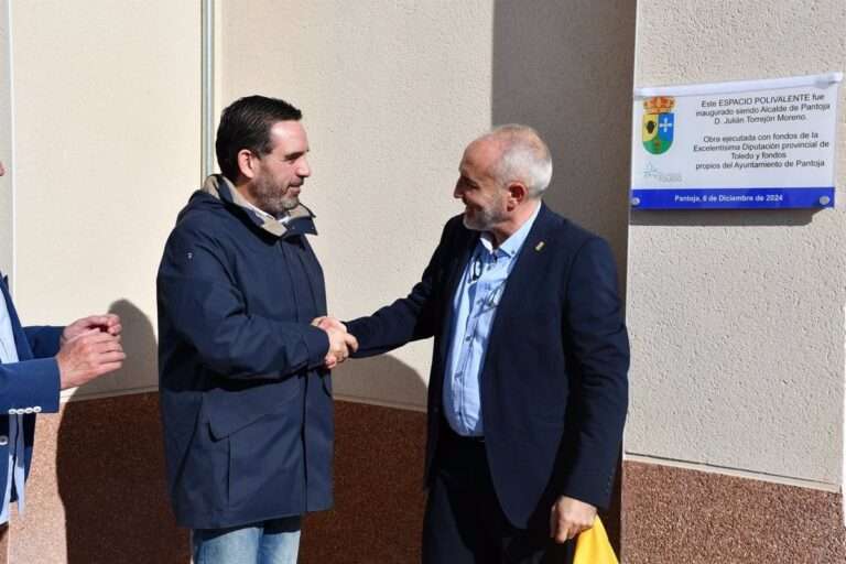 Pantoja inaugura un nuevo espacio polivalente, sufragado al 50% por la Diputación de Toledo