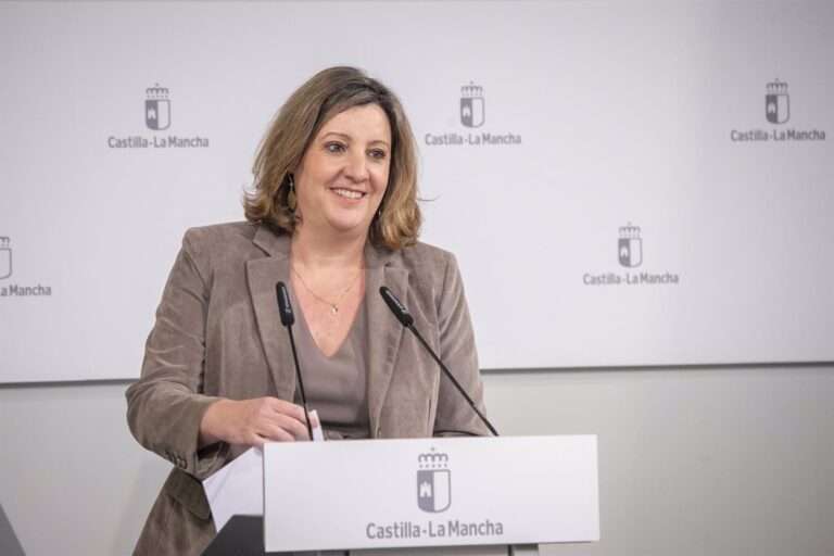 C-LM espera que Trump no cumpla sus amenazas de subir aranceles cuando pase la "euforia" de la llegada a la Casa Blanca