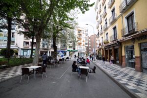 Junta y Ayuntamiento de Cuenca invertirán seis millones de euros para reurbanizar y revitalizar la calle Carretería