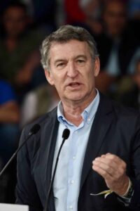 Los afiliados del PP podrán votar este lunes a Feijóo como presidente del partido en asambleas en toda España