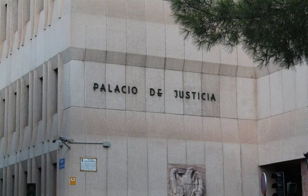 Fiscalía pide 8 años de cárcel para 2 acusados por tráfico de drogas en Albacete que portaban un kilo de cocaína