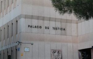 Fiscalía pide 8 años de cárcel para 2 acusados por tráfico de drogas en Albacete que portaban un kilo de cocaína