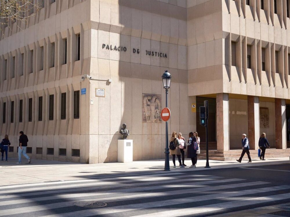 Juzgan este lunes a un padre acusado de consentir que abusaran de sus hijas por dinero en Albacete