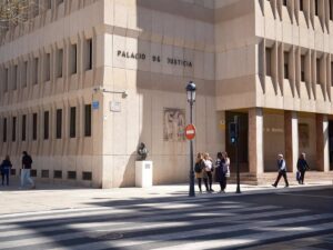 Juzgan este lunes a un padre acusado de consentir que abusaran de sus hijas por dinero en Albacete
